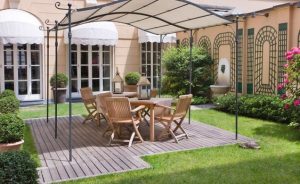 Giardino interno all'hotel.