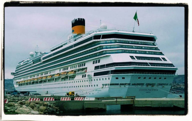 La nave da crociera Costa Pacifica