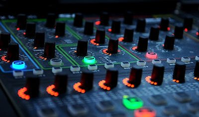Consolle di un mixer musicale